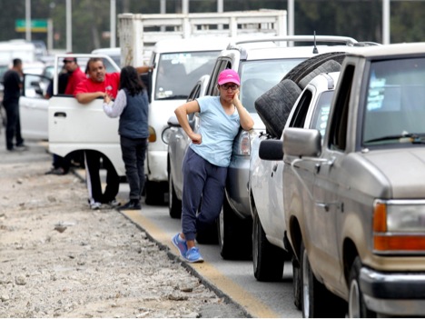 México lucha contra la crisis de la gasolina