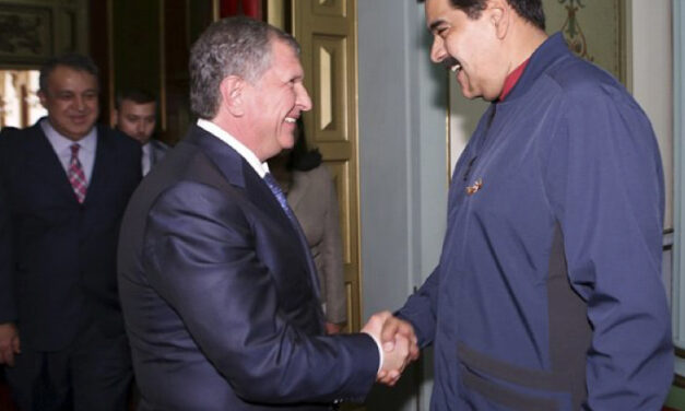 Rosfnet se hunde con Maduro