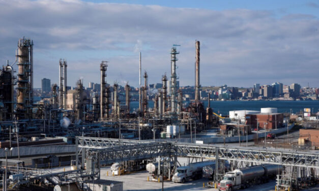 ExxonMobil produce diesel renovable para el transporte en Canadá