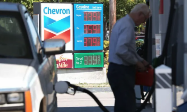 IHS Markit: Prohibir las exportaciones de petróleo elevaría los precios de la gasolina