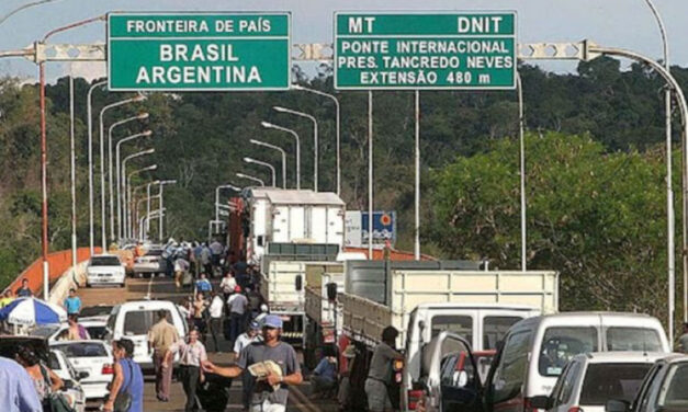 Brasileños van a cargar nafta en Argentina