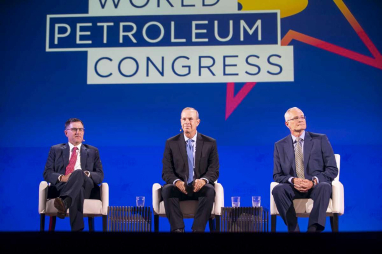 Los grandes advierten contra la transición energética - Petroleumag