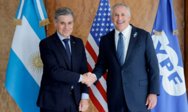El Presidente de YPF y el Embajador de EEUU en Argentina se reunieron