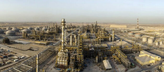 Aramco y TotalEnergies construirán un gigantesco complejo petroquímico