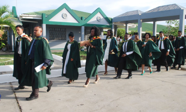 Guyana da educación universitaria gratuita