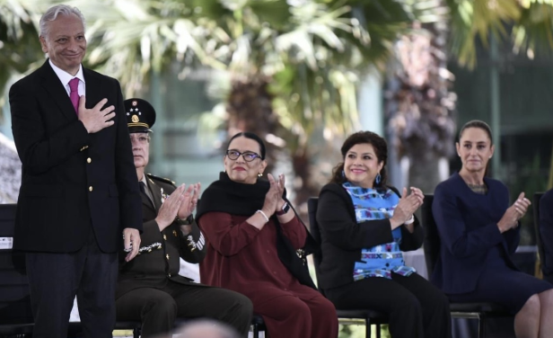 PEMEX firmará 17 contratos