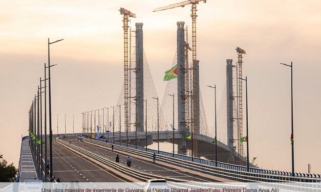 El nuevo puente Demerara