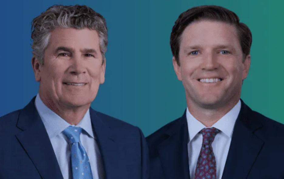 Trey Adams sustituirá a John Lindsay