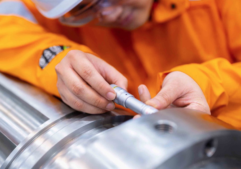 SLB firma un acuerdo con PETRONAS Suriname