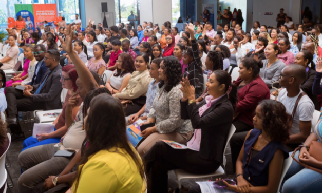 Mujeres integradas al desarrollo empresarial